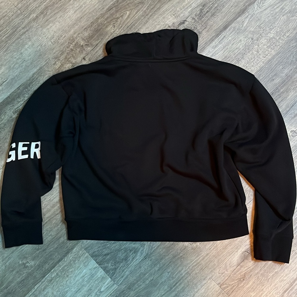 Tommy Hilfiger Sport turtleneck Cropped Sweatshirt MEDIUM Cotton Blend. EUC. - Picture 8 of 9